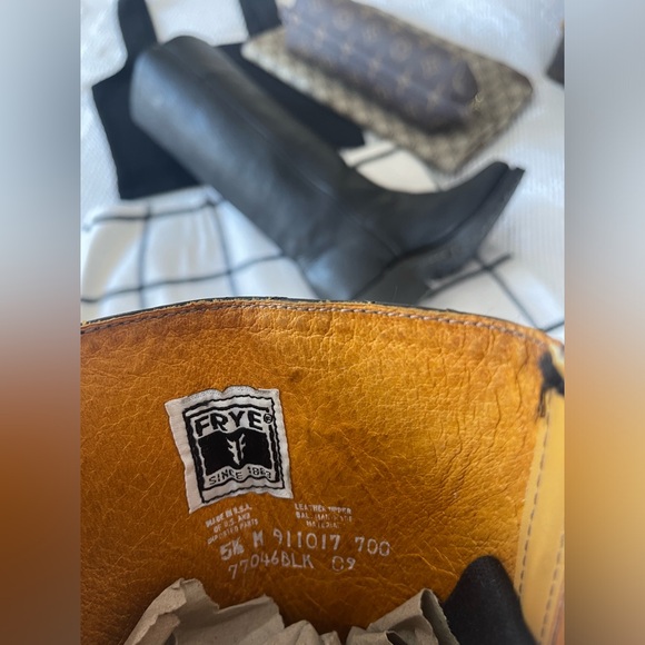 FRYE | Lug Campus Boots 14G - Picture 7 of 8